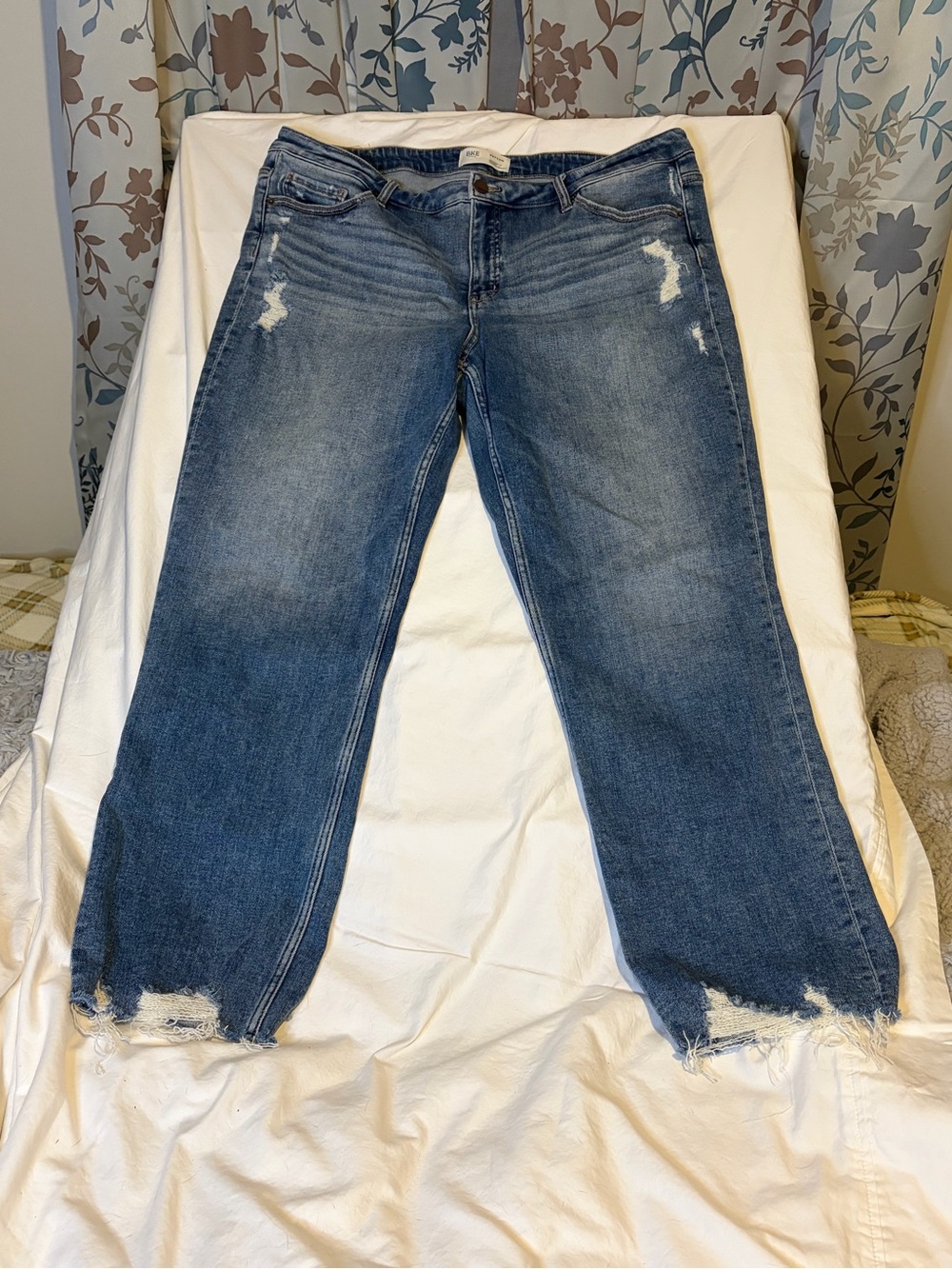 BKE Women's Medium Blue Distressed Straight-Leg Jeans